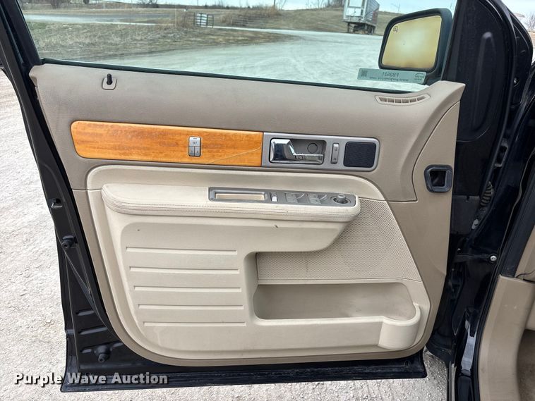 image for item FB3531 2007 Lincoln MKX SUV