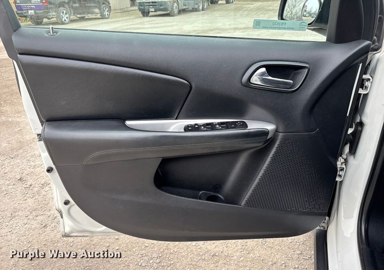 image for item FB3532 2016 Dodge Journey SUV