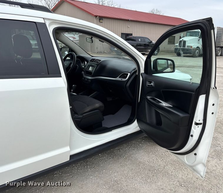 image for item FB3532 2016 Dodge Journey SUV