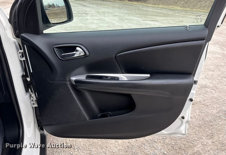 image for item FB3532 2016 Dodge Journey SUV