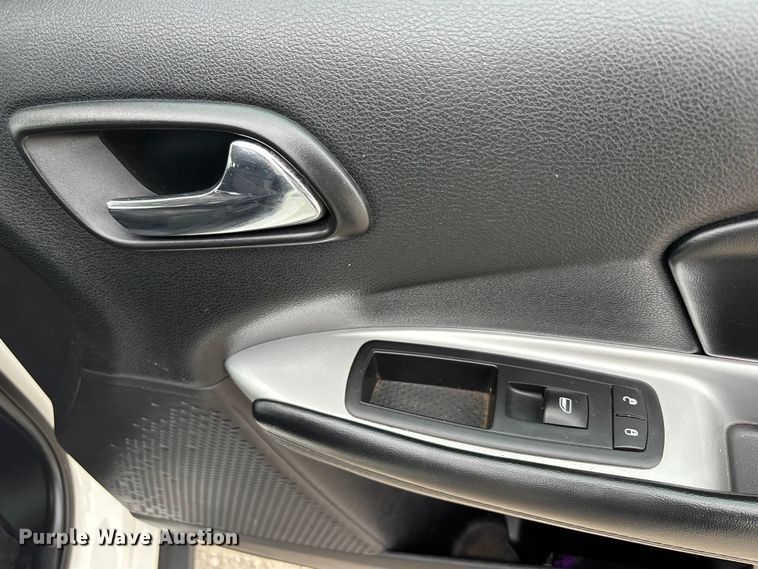 image for item FB3532 2016 Dodge Journey SUV