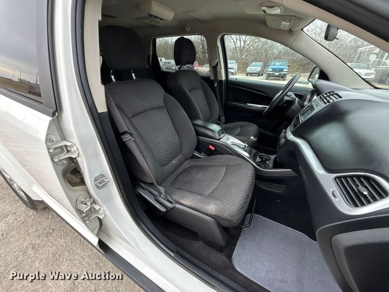 image for item FB3532 2016 Dodge Journey SUV