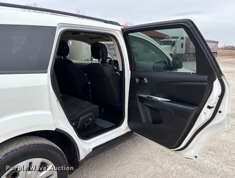 image for item FB3532 2016 Dodge Journey SUV