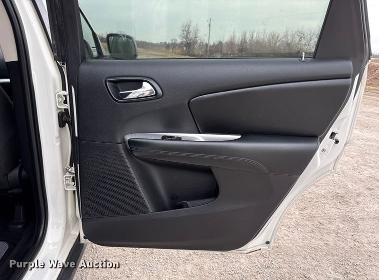 image for item FB3532 2016 Dodge Journey SUV