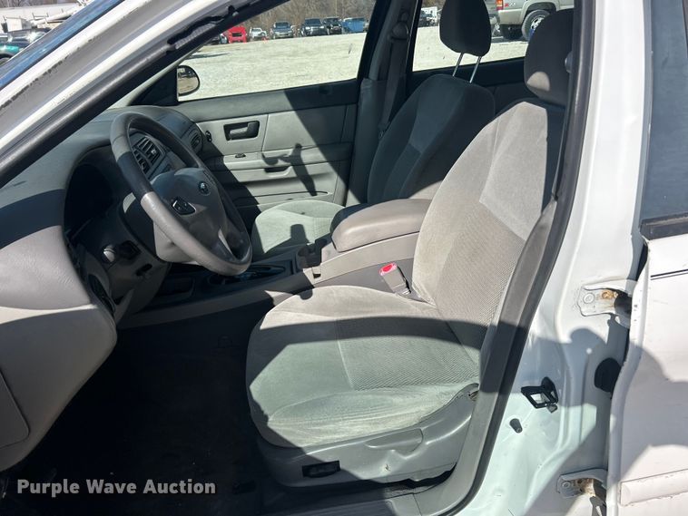 image for item FC5057 2003 Ford Taurus 