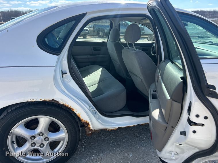 image for item FC5057 2003 Ford Taurus 