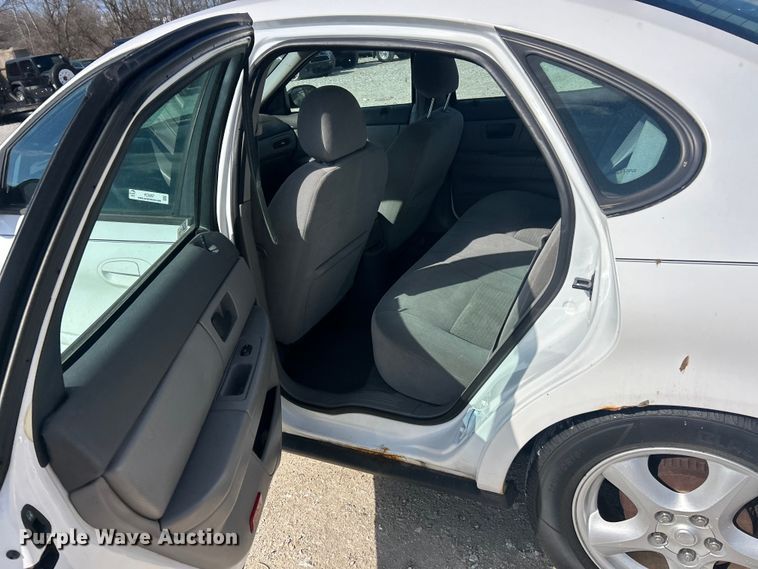 image for item FC5057 2003 Ford Taurus 