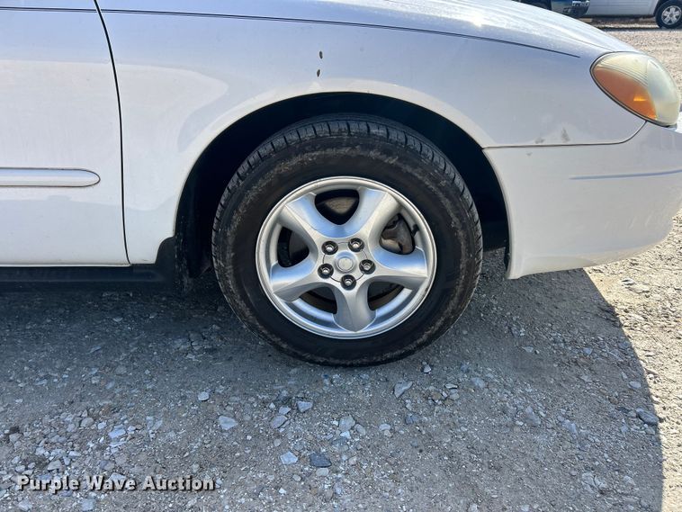 image for item FC5057 2003 Ford Taurus 