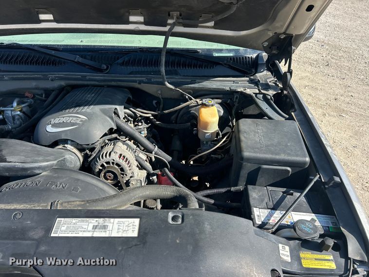 image for item FC5058 2001 Chevrolet Silverado 1500 Ext. Cab pickup truck