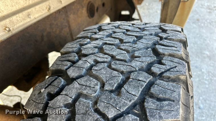 image for item FC5058 2001 Chevrolet Silverado 1500 Ext. Cab pickup truck