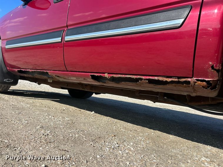 image for item FC5060 2005 Chevrolet Silverado 1500 Crew Cab pickup truck