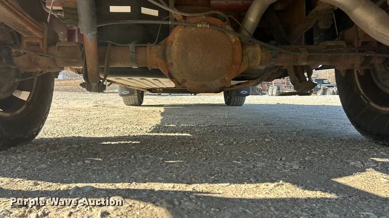 image for item FC5060 2005 Chevrolet Silverado 1500 Crew Cab pickup truck