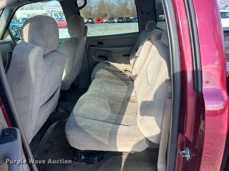 image for item FC5060 2005 Chevrolet Silverado 1500 Crew Cab pickup truck