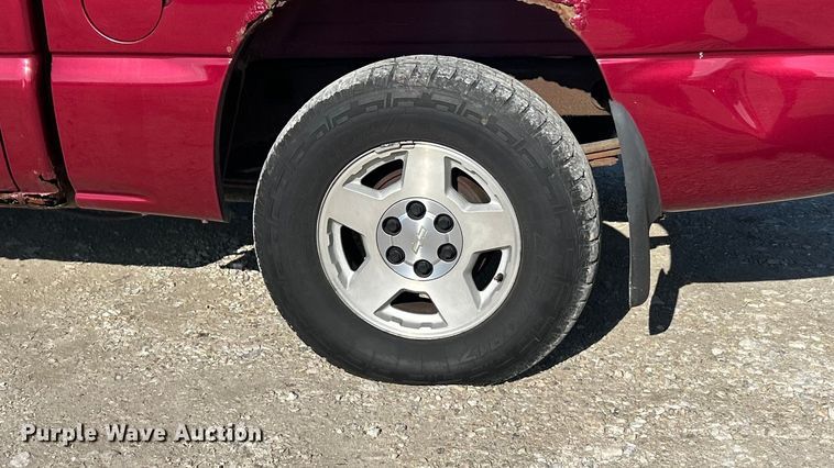 image for item FC5060 2005 Chevrolet Silverado 1500 Crew Cab pickup truck