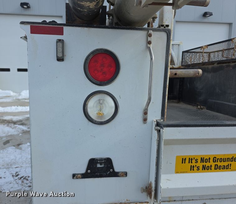 image for item FI0762 2015 Dodge Ram 3500HD utility bed pickup truck