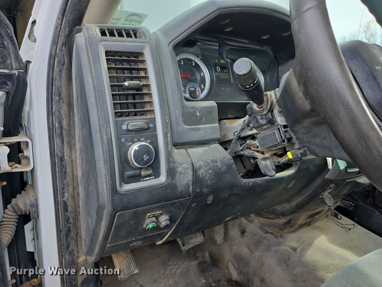 image for item FI0762 2015 Dodge Ram 3500HD utility bed pickup truck