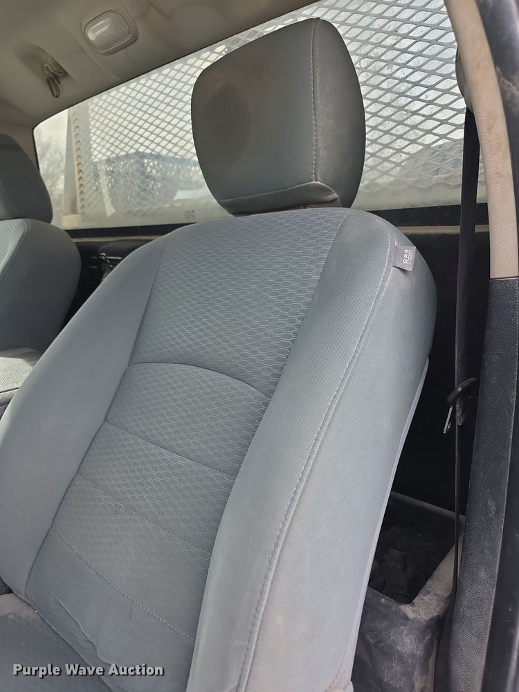 image for item FI0762 2015 Dodge Ram 3500HD utility bed pickup truck