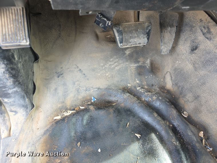 image for item FI0762 2015 Dodge Ram 3500HD utility bed pickup truck