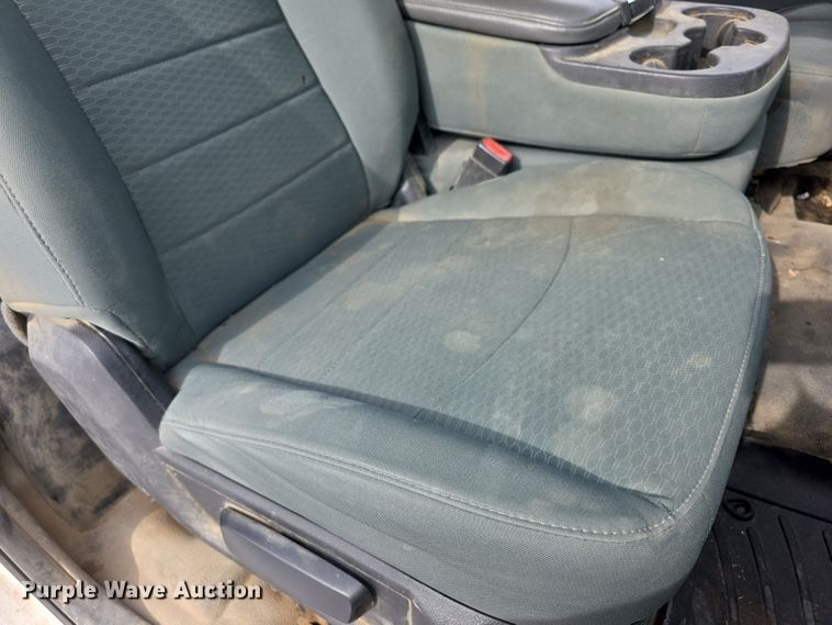 image for item FI0762 2015 Dodge Ram 3500HD utility bed pickup truck