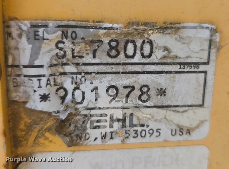 image for item FI0803 2002 Gehl SL7800 skid steer loader