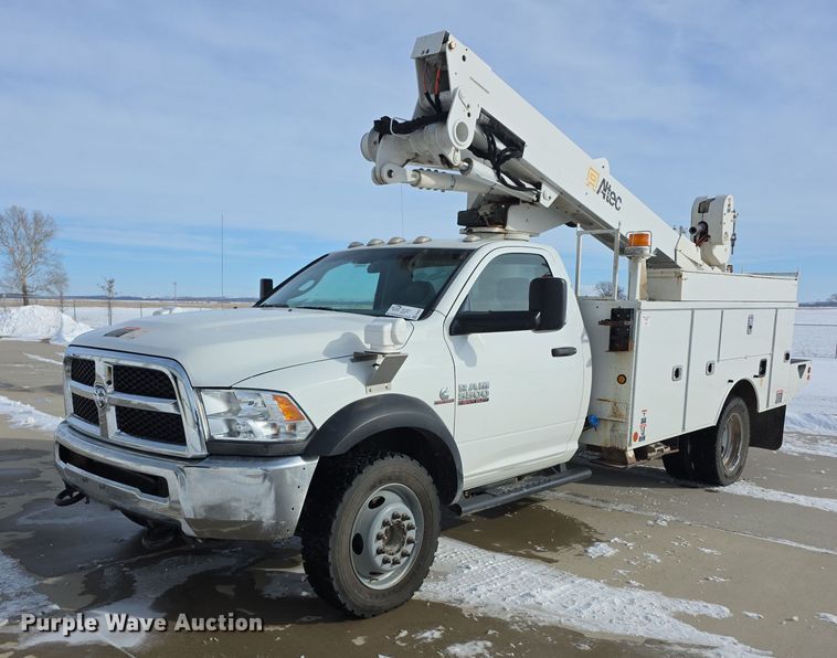image for item FI0806 2014 Dodge Ram 5500HD bucket truck