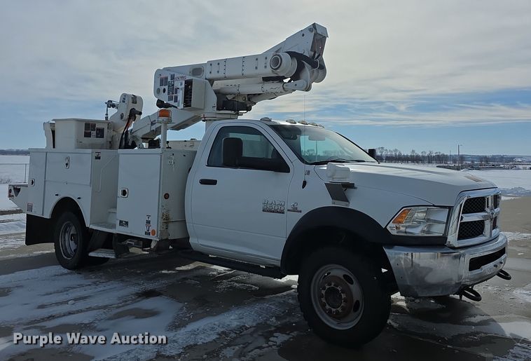 image for item FI0806 2014 Dodge Ram 5500HD bucket truck