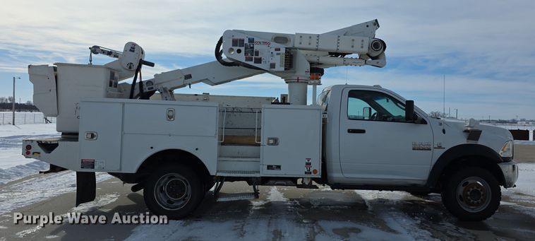 image for item FI0806 2014 Dodge Ram 5500HD bucket truck
