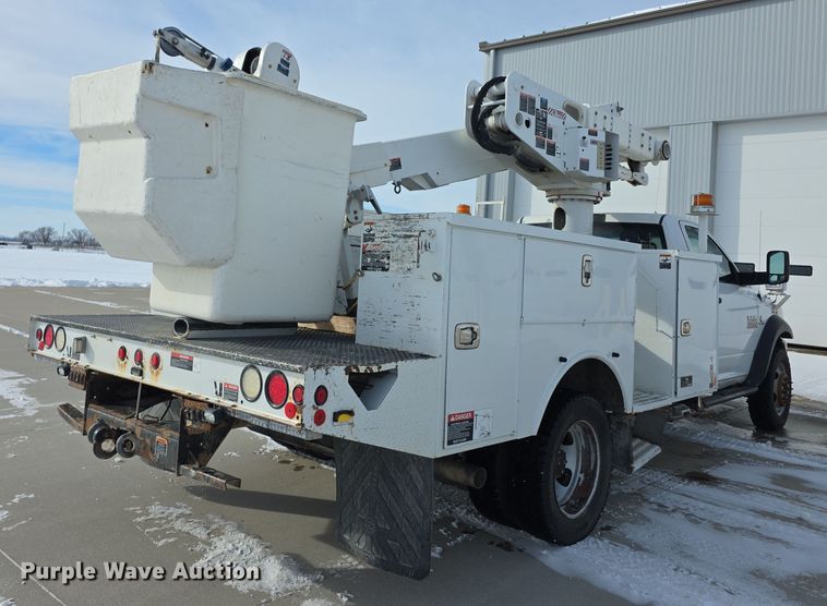 image for item FI0806 2014 Dodge Ram 5500HD bucket truck