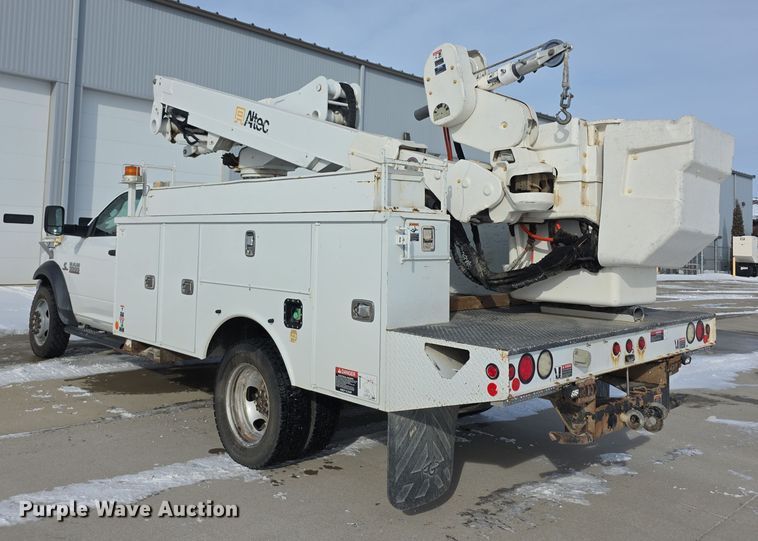 image for item FI0806 2014 Dodge Ram 5500HD bucket truck