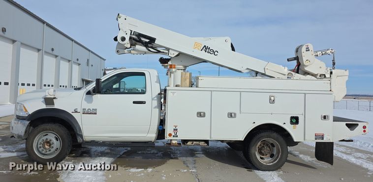 image for item FI0806 2014 Dodge Ram 5500HD bucket truck