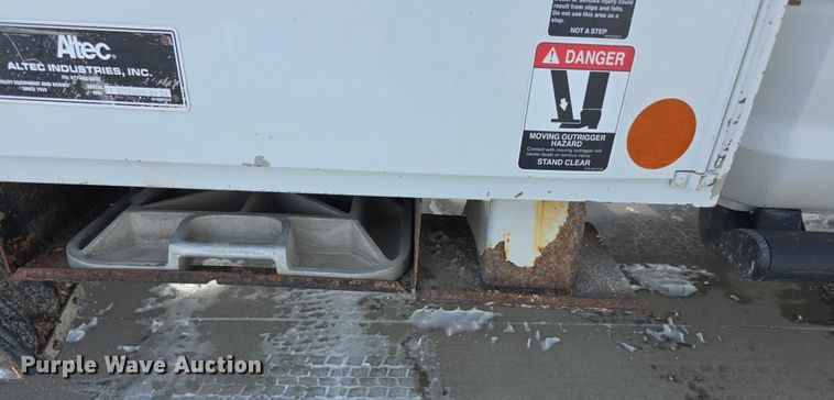 image for item FI0806 2014 Dodge Ram 5500HD bucket truck