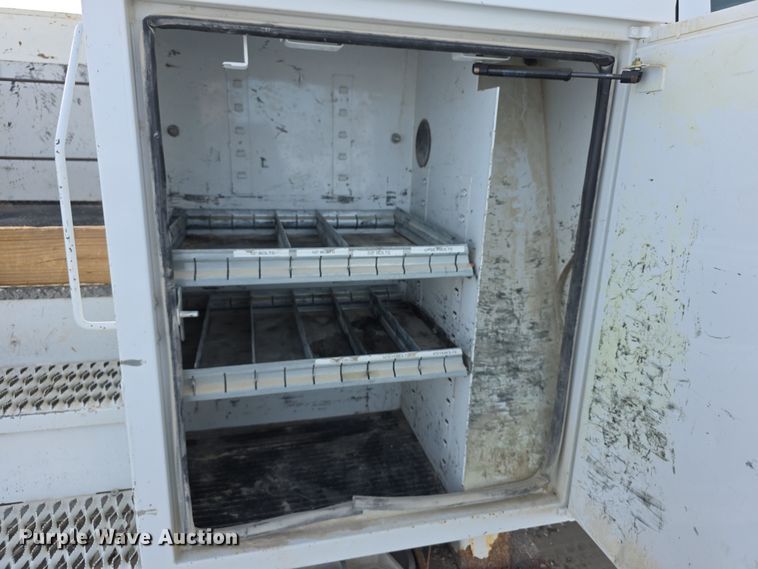 image for item FI0806 2014 Dodge Ram 5500HD bucket truck