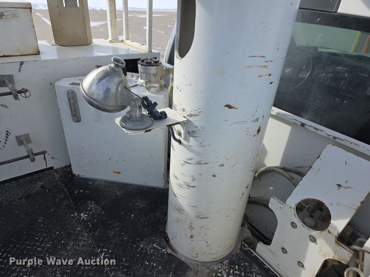 image for item FI0806 2014 Dodge Ram 5500HD bucket truck