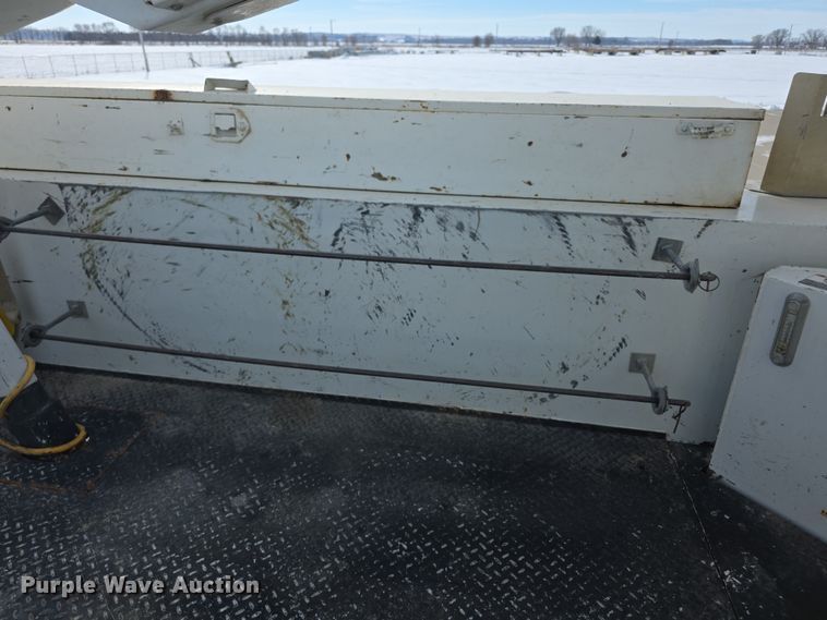 image for item FI0806 2014 Dodge Ram 5500HD bucket truck