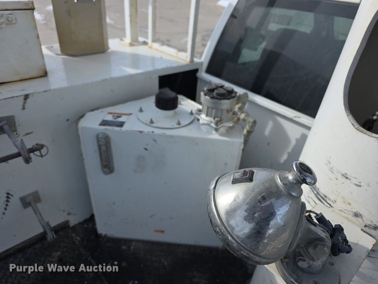 image for item FI0806 2014 Dodge Ram 5500HD bucket truck