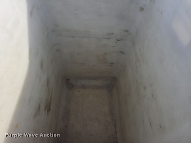 image for item FI0806 2014 Dodge Ram 5500HD bucket truck