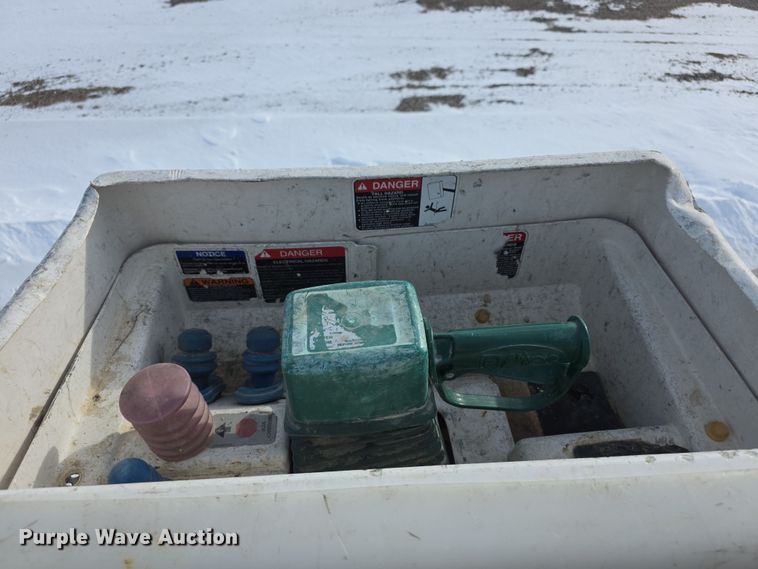 image for item FI0806 2014 Dodge Ram 5500HD bucket truck