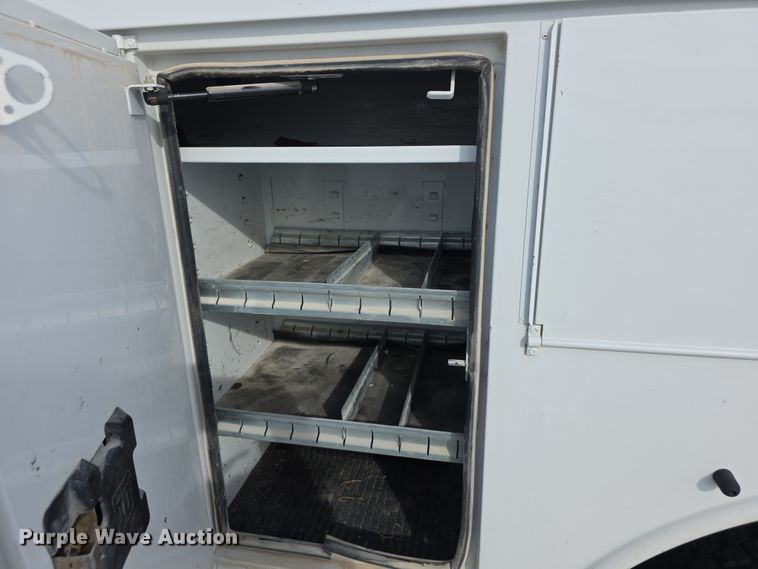 image for item FI0806 2014 Dodge Ram 5500HD bucket truck