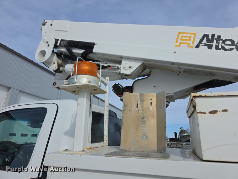 image for item FI0806 2014 Dodge Ram 5500HD bucket truck