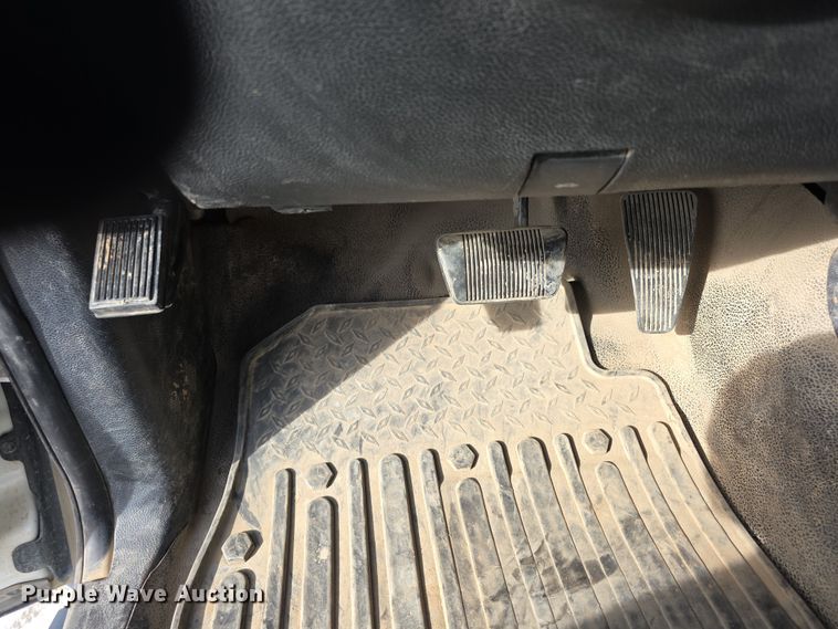 image for item FI0806 2014 Dodge Ram 5500HD bucket truck