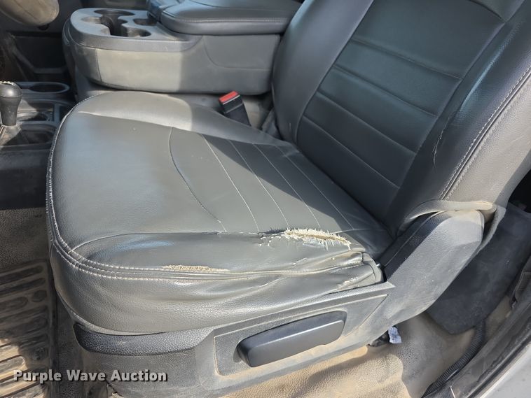 image for item FI0806 2014 Dodge Ram 5500HD bucket truck