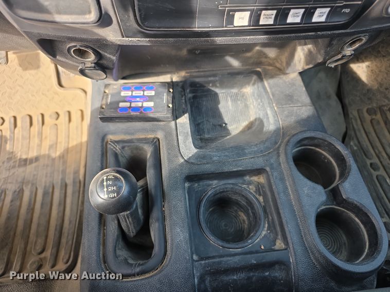 image for item FI0806 2014 Dodge Ram 5500HD bucket truck