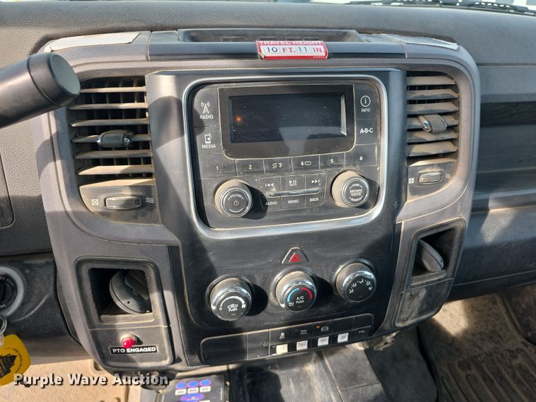 image for item FI0806 2014 Dodge Ram 5500HD bucket truck