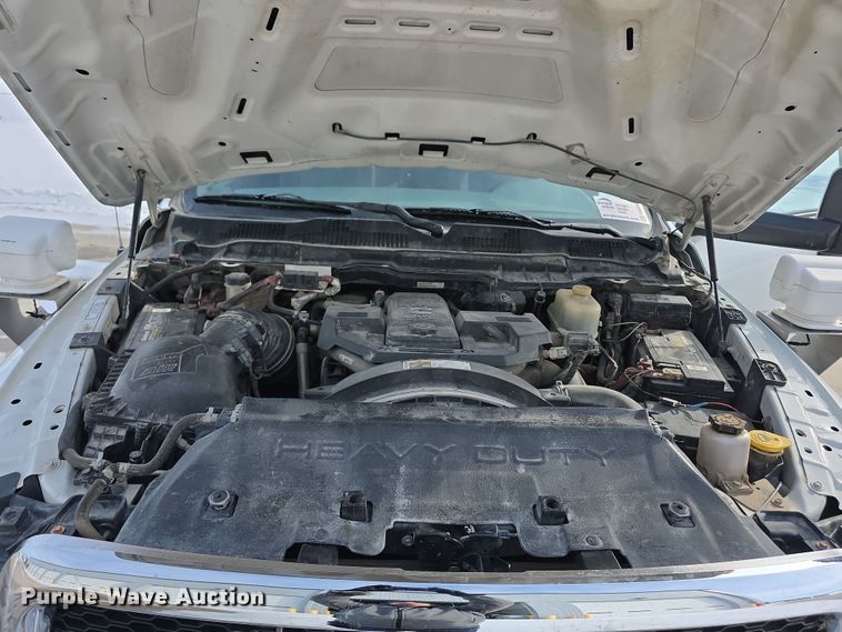 image for item FI0806 2014 Dodge Ram 5500HD bucket truck