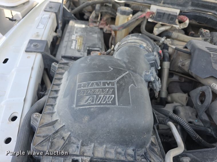 image for item FI0806 2014 Dodge Ram 5500HD bucket truck