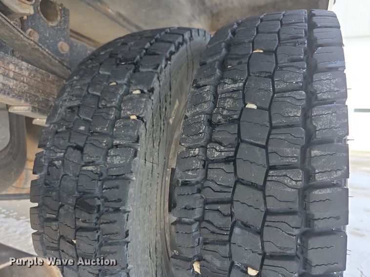 image for item FI0806 2014 Dodge Ram 5500HD bucket truck