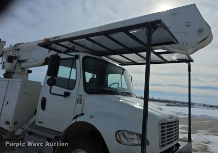 image for item FI0807 2011 Freightliner Business Class M2 bucket truck