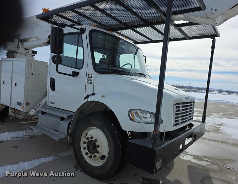image for item FI0807 2011 Freightliner Business Class M2 bucket truck