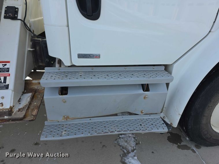 image for item FI0807 2011 Freightliner Business Class M2 bucket truck