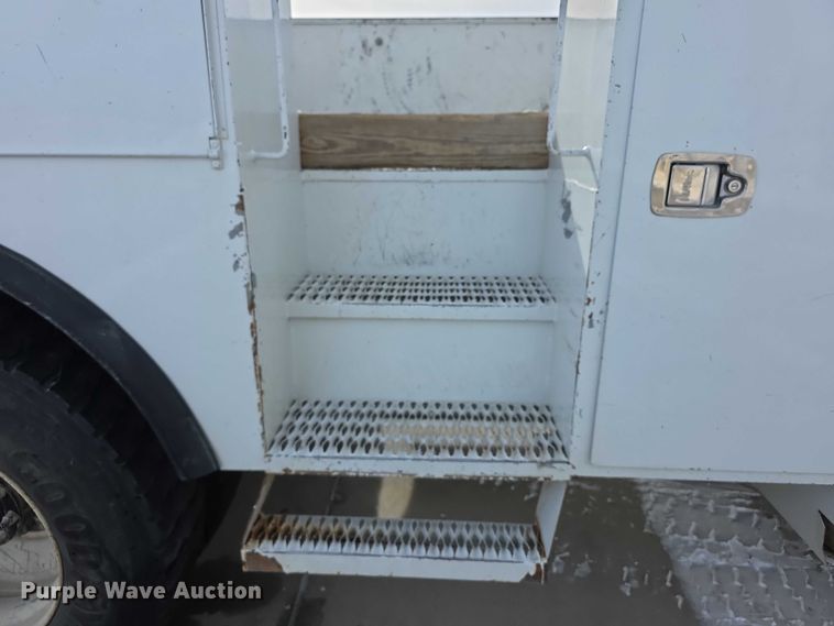 image for item FI0807 2011 Freightliner Business Class M2 bucket truck